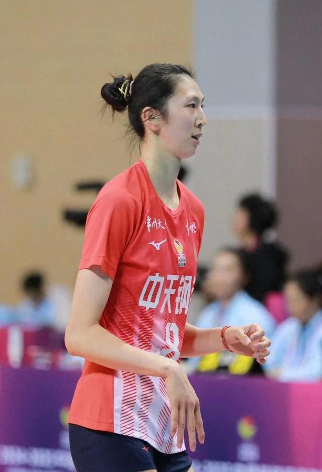 瑞士队观众热烈欢呼！，杜兰特迎来七赛季出色发挥赛场气氛高涨
